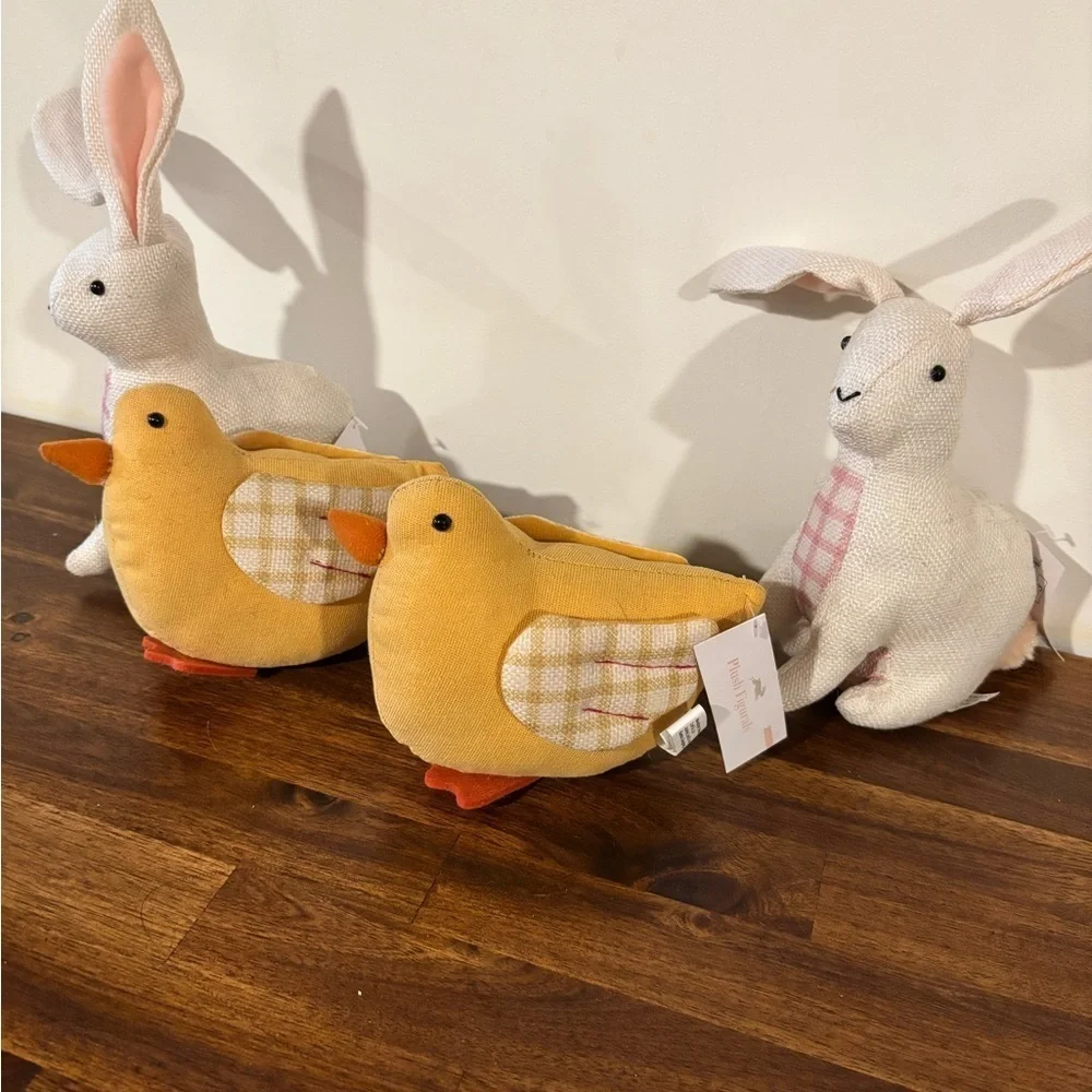 Target Bullseye Playground 2023 - Plush Bunny and Chics - 2 each